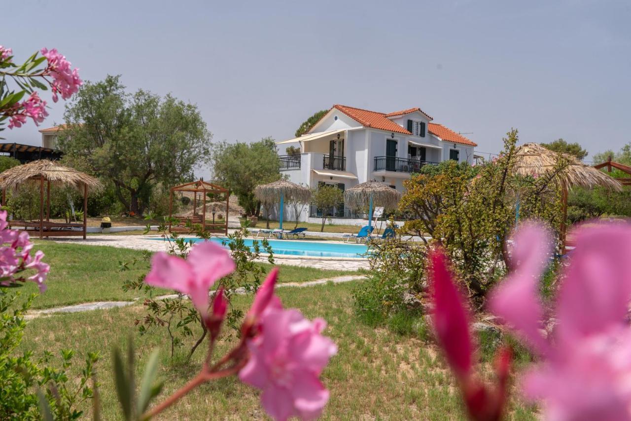 XI Village Xi Beach Kültér fotó